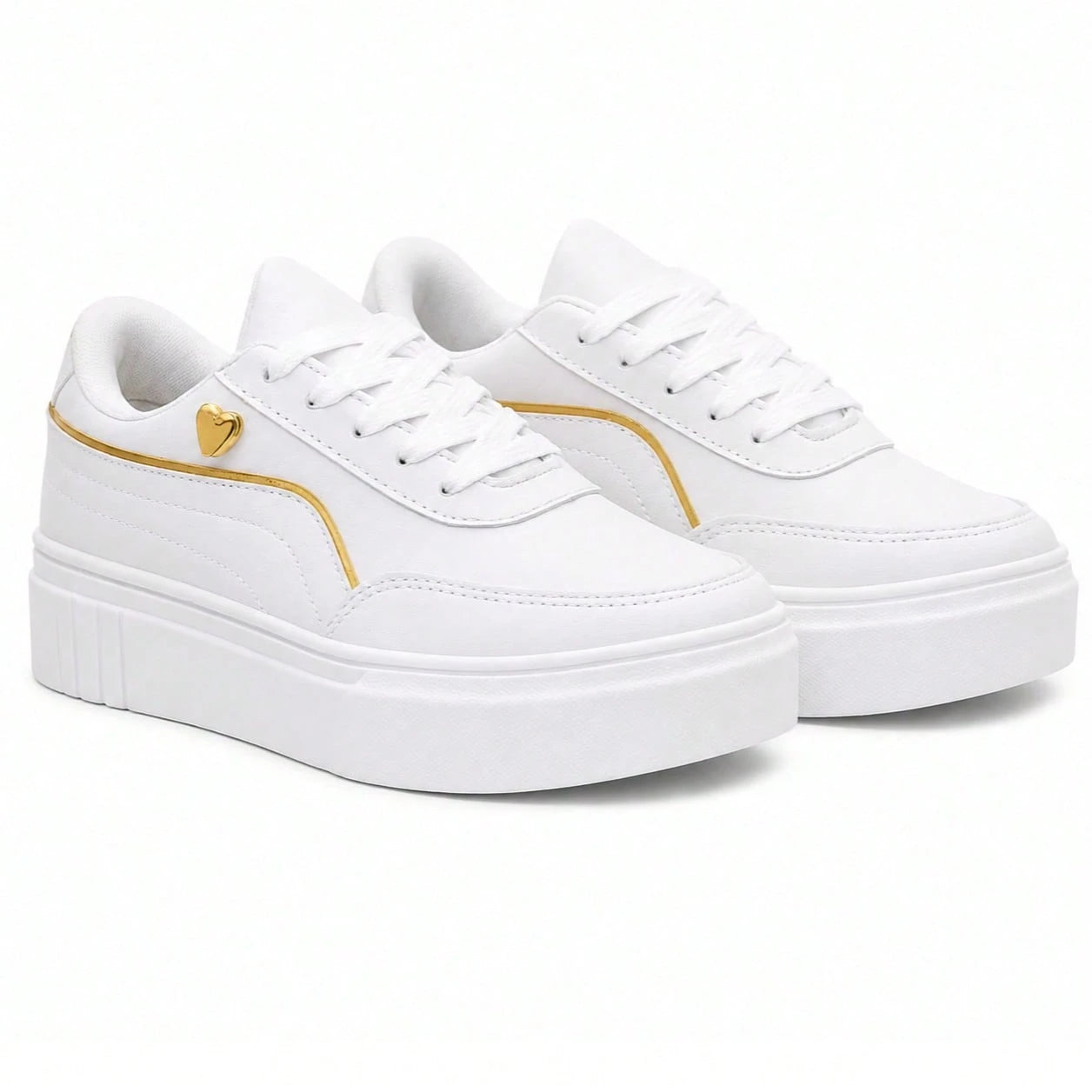 Tênis Casual Feminino Branco com Detalhes Prata e Solado Confortável
