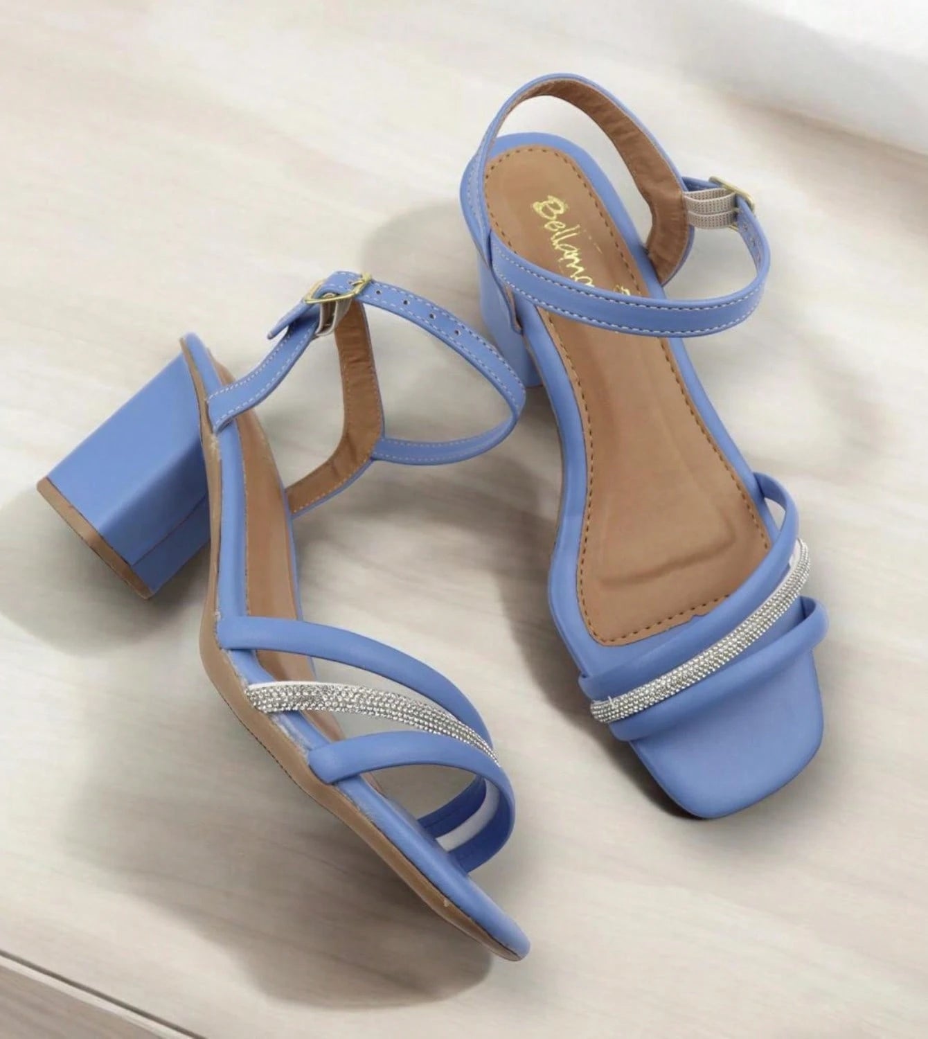 Sandália Feminina Salto Grosso Bloco Elegante Médio Com Brilho Fecho De Fivela Cores Preto,Offwhite,Nude,Azul Carnaval