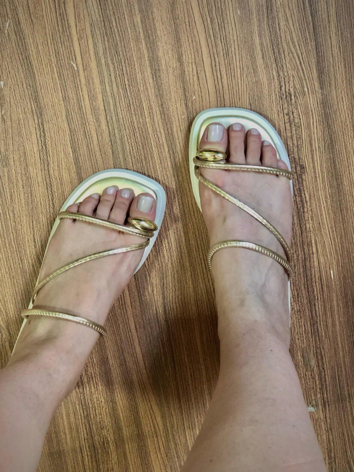 Sandália Feminina Flatform com detalhe em abs no dedinho elegante rasteirinha feminina