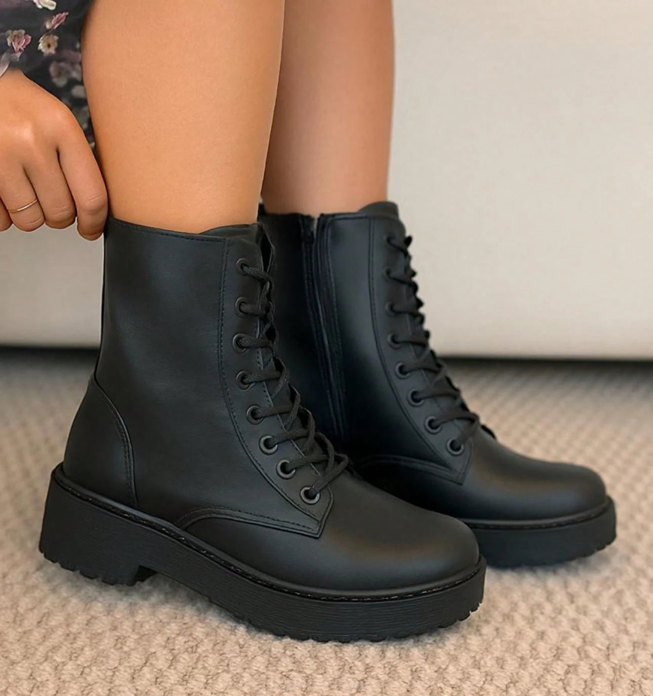 Coturno Feminino Tratorado Sola Costurada Moda Inverno Resistente Confortável