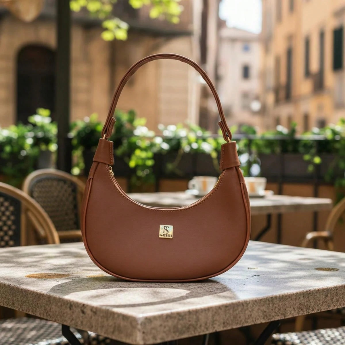 Bolsa Feminina Meia Lua Minimalista